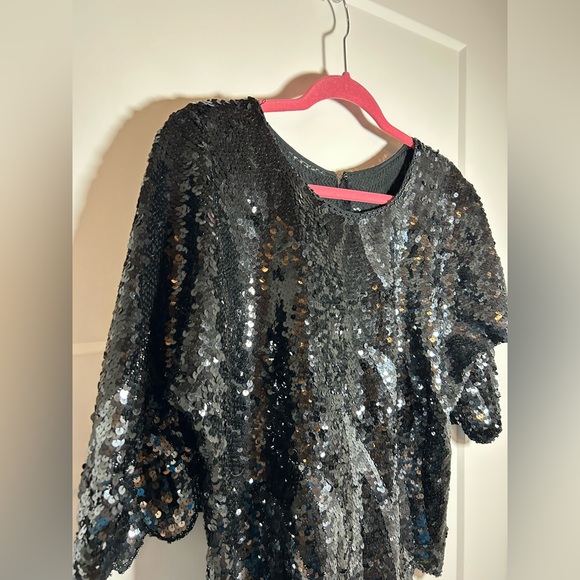 Medium sequin sparkle top - Picture 2 of 6